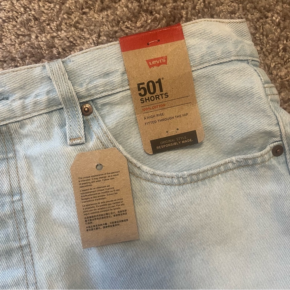{Levi’s} 501 High Rise Light Wash Denim Shorts - Picture 2 of 10